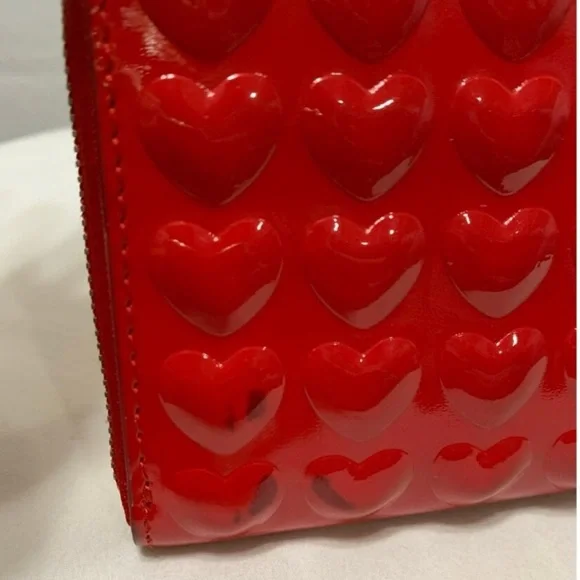 Marc Jacobs Bubble Hearts Patent Leather Zip Wallet - Picture 8 of 9